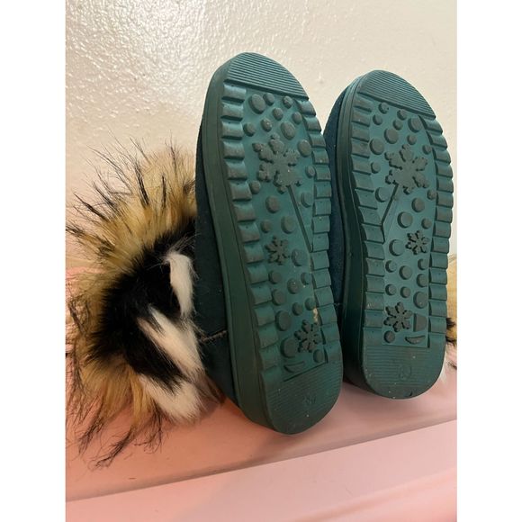 Fuzzy boots - Picture 4 of 4